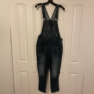 Gap cropped overalls/ jumpsuit